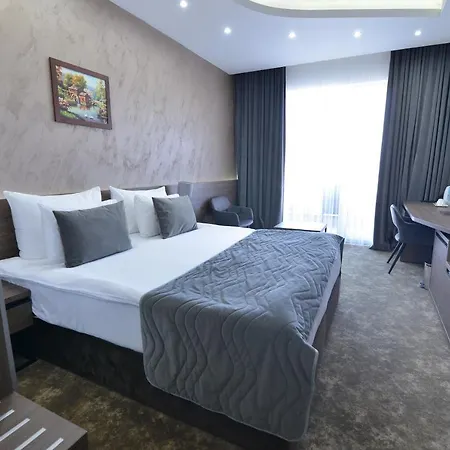 Hotel & Vrnjacke Terme 4*